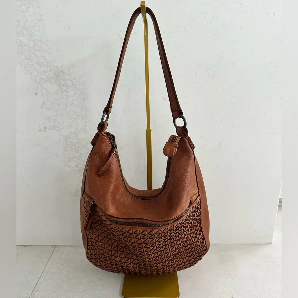 VILENCIA HOLLAND STYLE WOVEN 100% LEATHER BAG